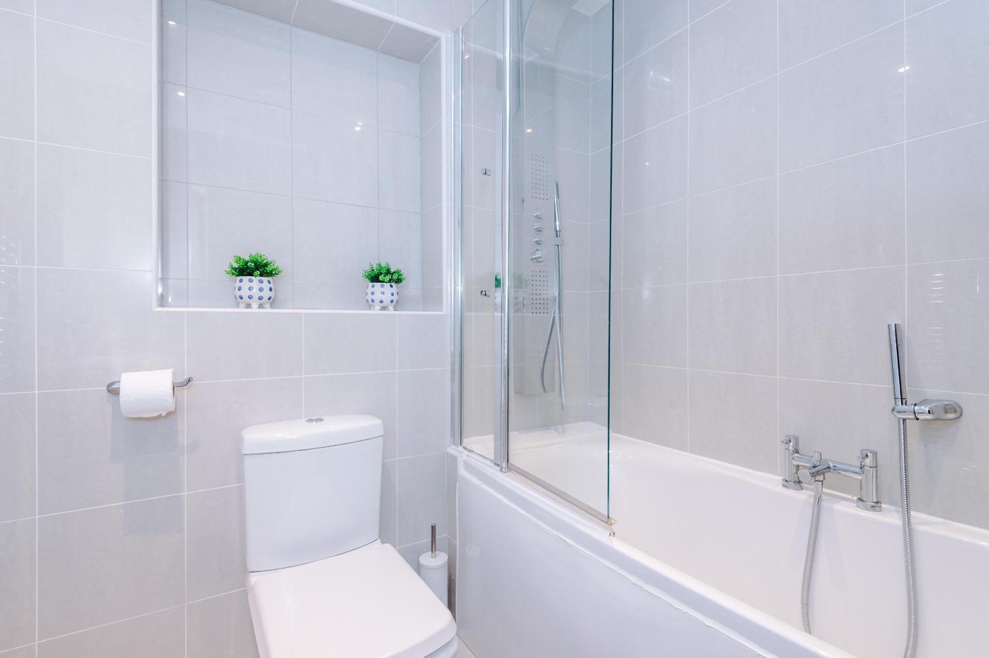 The Green- Beautiful & Spacious 5 Bed Detached In Worsley, Manchester Zewnętrze zdjęcie